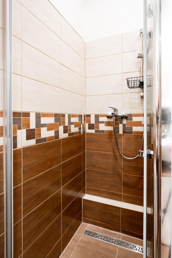 Internesto Brno Luzanky Apartment Luaran gambar